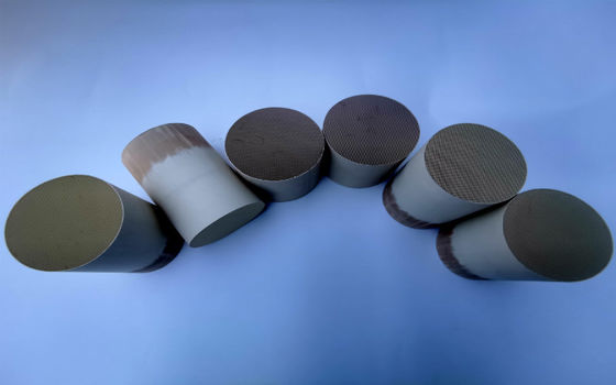 Katalizator ceramiczny o strukturze plastra miodu Platynowy pallad Rod Katalizator porowatego podłoża 400Cpsi