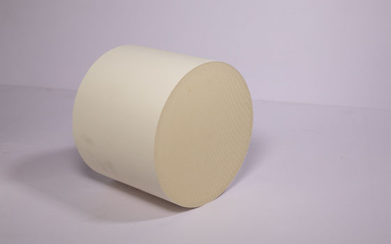 Katalizator SCR o małej średnicy porów, dostosowana do indywidualnych potrzeb, selektywna redukcja katalityczna o dużej objętości